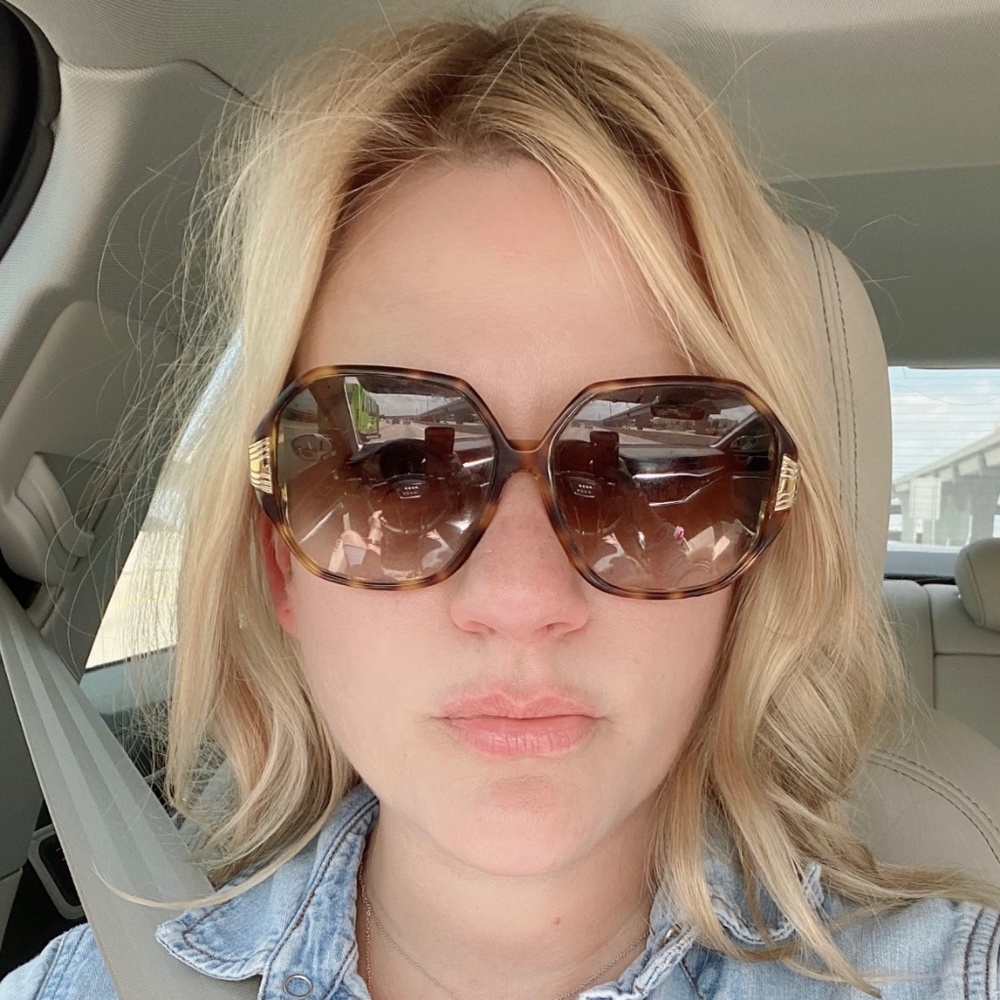 Meet your Posher, Cat